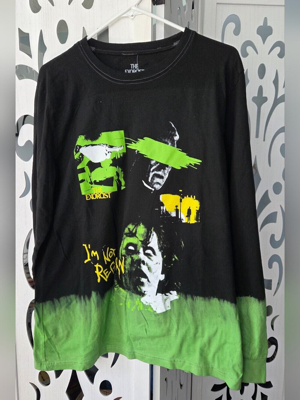 The Exorcist Graphic Tee Black Green Mens M NWOT Horror Movie Long Sleeve Shirt